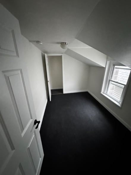 Building Photo - 43 Murray St