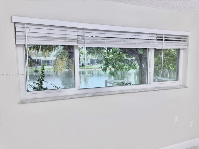 Building Photo - 6708 Camelia Dr