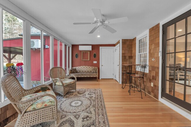 Building Photo - 73 Champeaux Rd