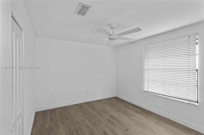 Building Photo - 622 NW 98th Ct