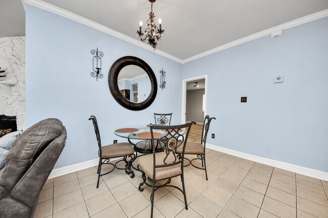 Building Photo - 12218 Taylors Crossing Dr