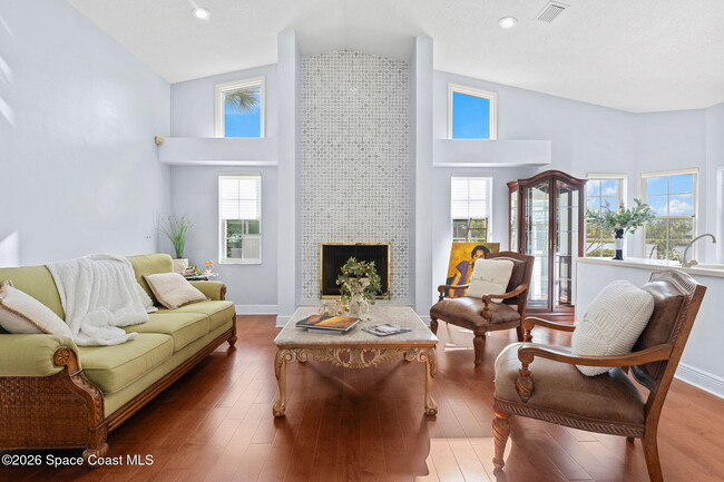 Building Photo - 662 Rossmoor Cir