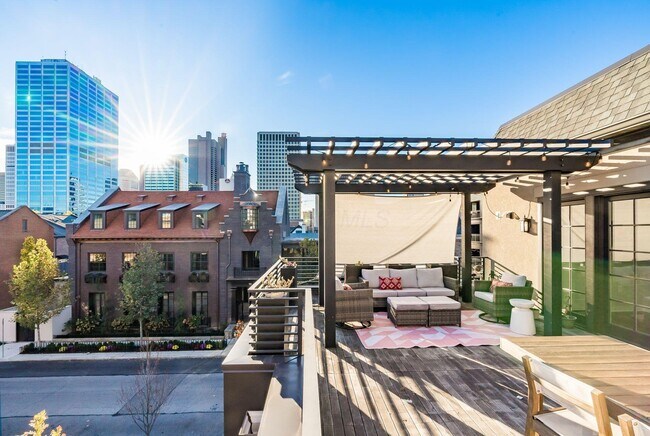 Building Photo - 100 Normandy Ave