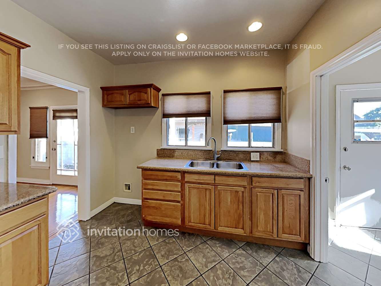 Building Photo - 1852 W 78th St