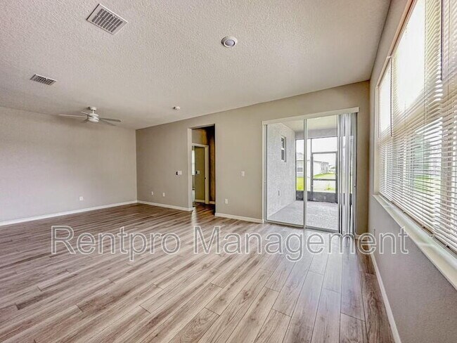 Building Photo - 9409 Baraboo Way