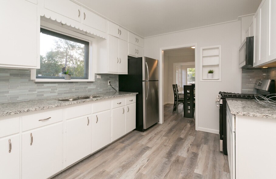 Building Photo - 4898 S Logan St