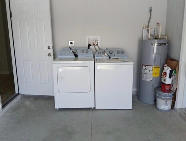 Building Photo - 1520 Las Villas Blvd