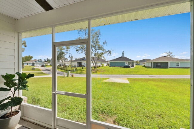 Building Photo - 585 Riverwalk Cir