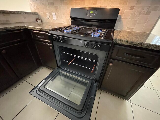 Building Photo - 2202 O'Kane St