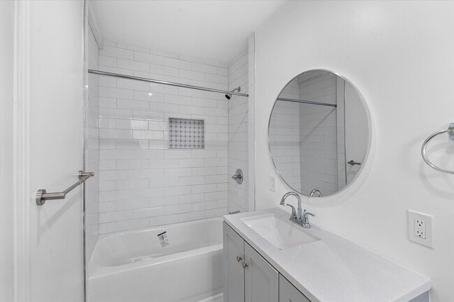 Building Photo - 2214 Ansbury Dr
