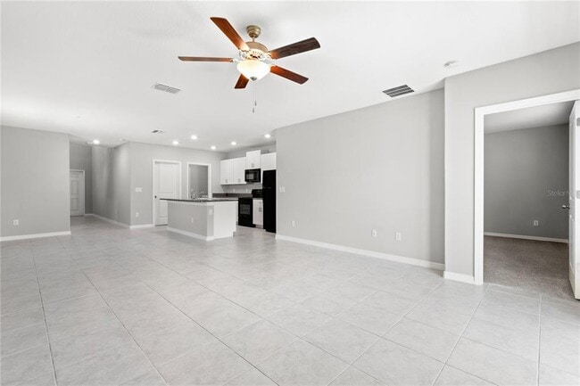 Building Photo - 10217 Summer Kiss Ave
