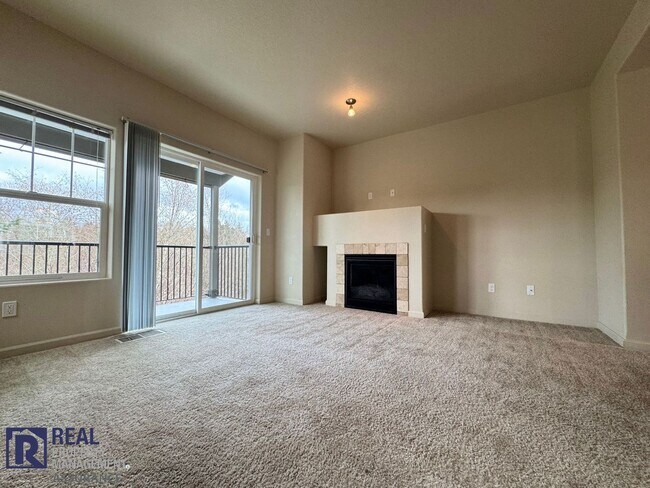 Building Photo - 10733 NE Gateway Pl