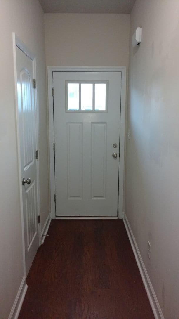 Building Photo - Best Value in the Area!!! Pet Friendly