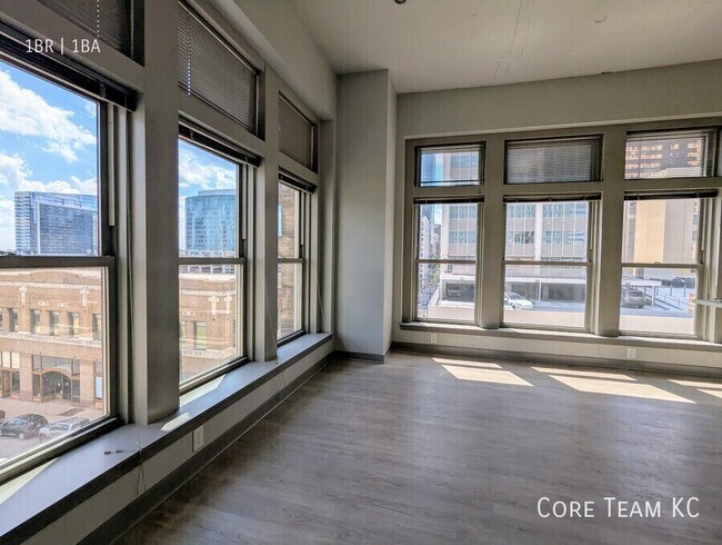 Building Photo - 1121 McGee St