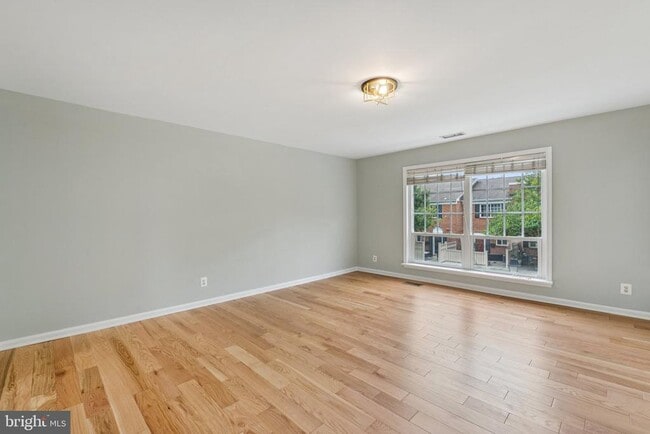Building Photo - 1473C N Van Dorn St