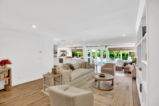 Building Photo - 1830 E Sandpiper Rd