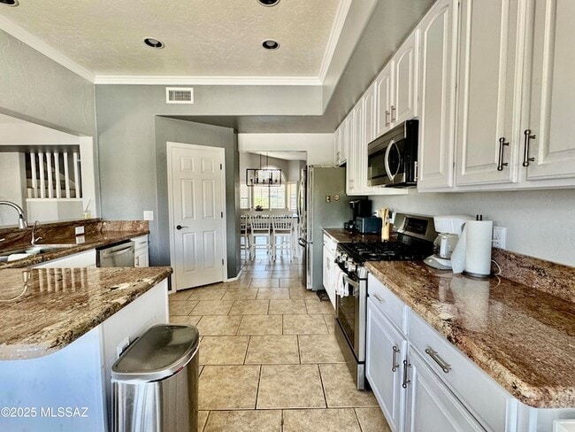 Building Photo - 12768 N Lantern Way