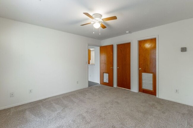 Building Photo - 82 Eastwood Ct