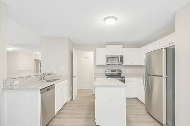 Building Photo - 1009 Stones Landing