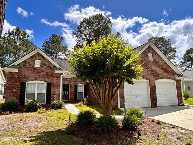 Building Photo - Beautiful brick home in sought-after Sandp...