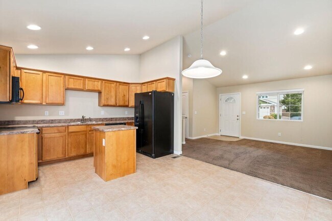 Building Photo - 2255 Sopris Cir