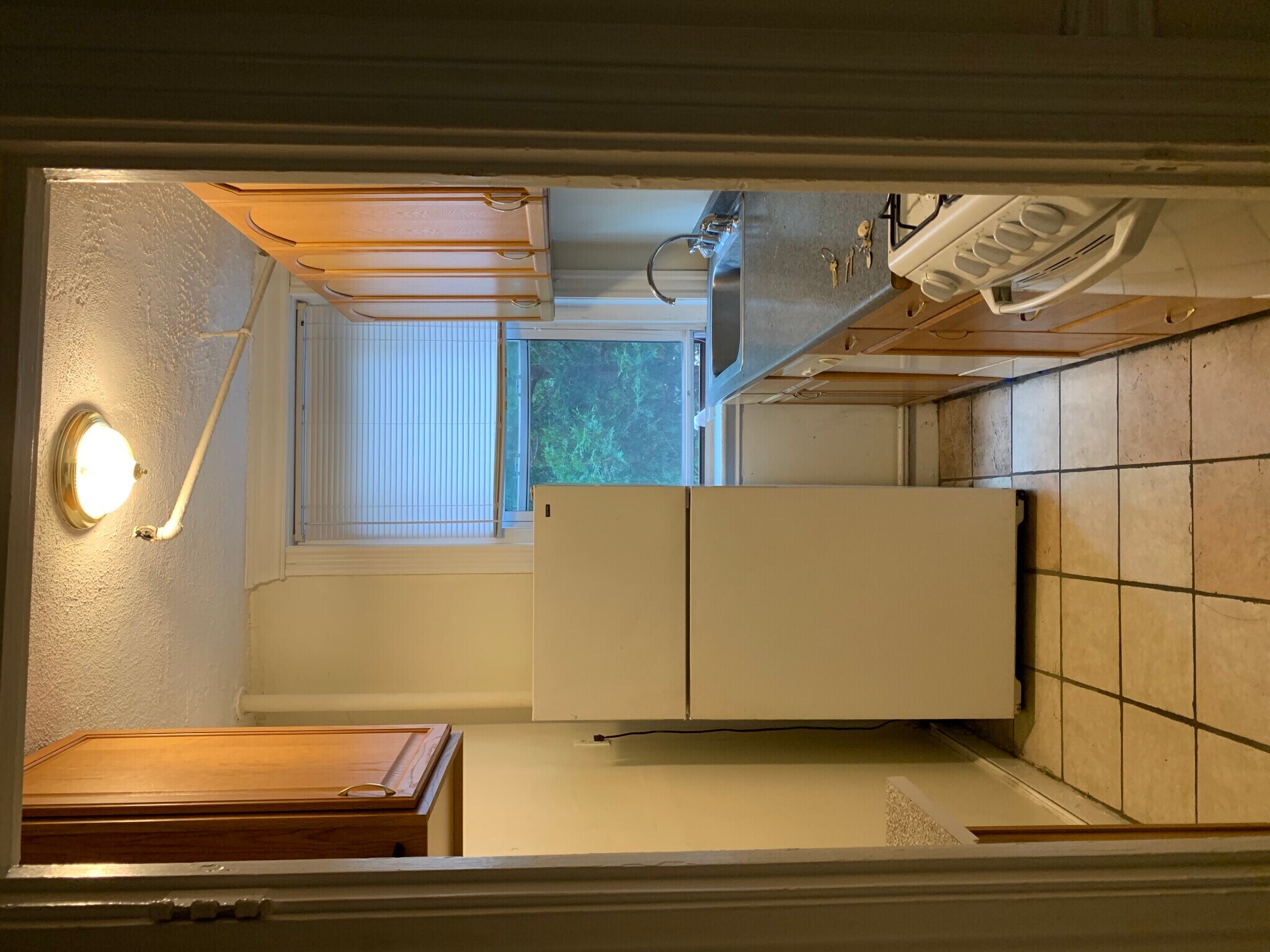 Building Photo - 352 Riverway
