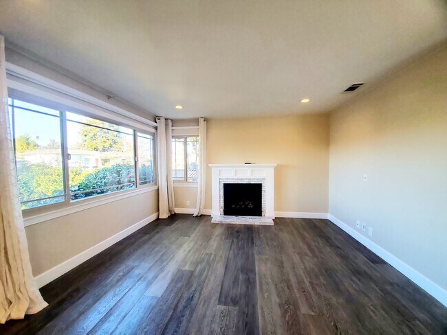 Building Photo - Stunning home in san mateo