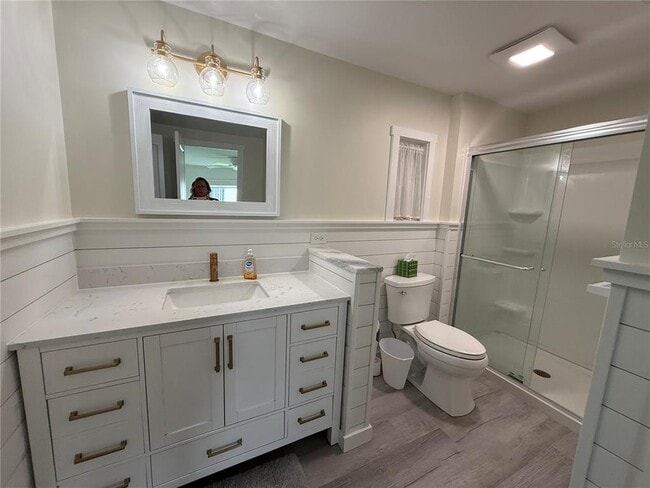Building Photo - 637 Los Altos