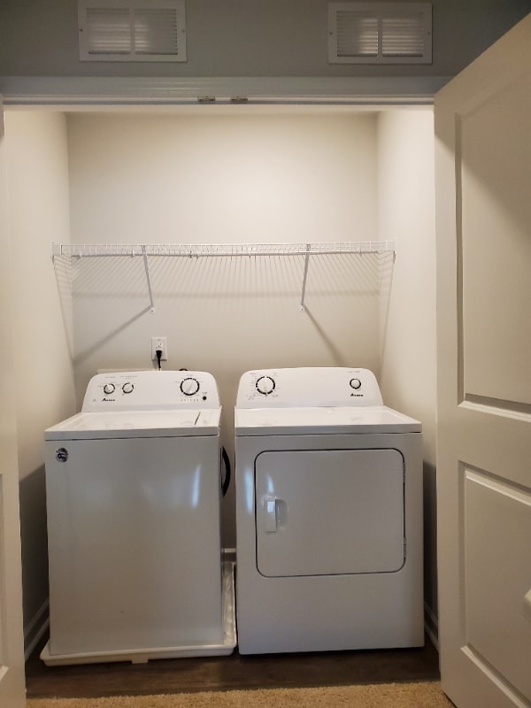 Building Photo - 8220 Waxhaw Hwy