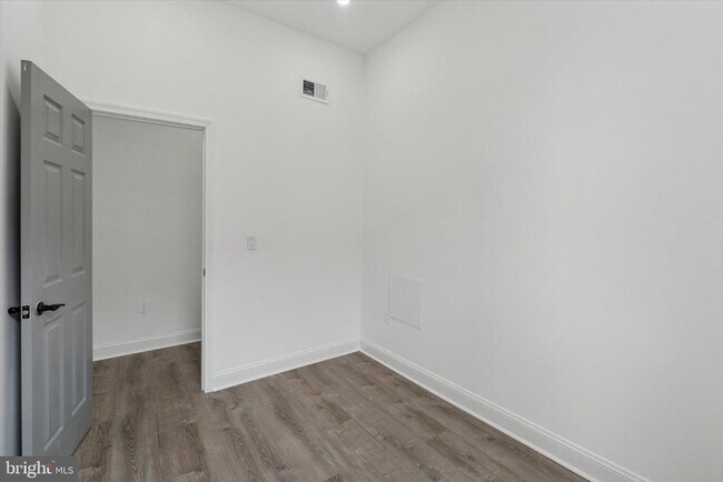 Building Photo - 1625 S 22nd St
