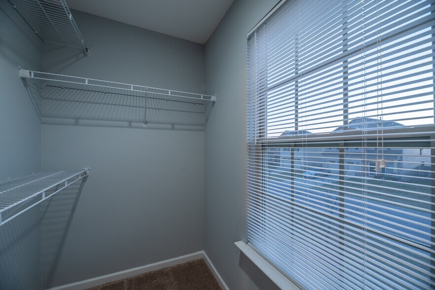 Building Photo - 808 Derby Downs Ct