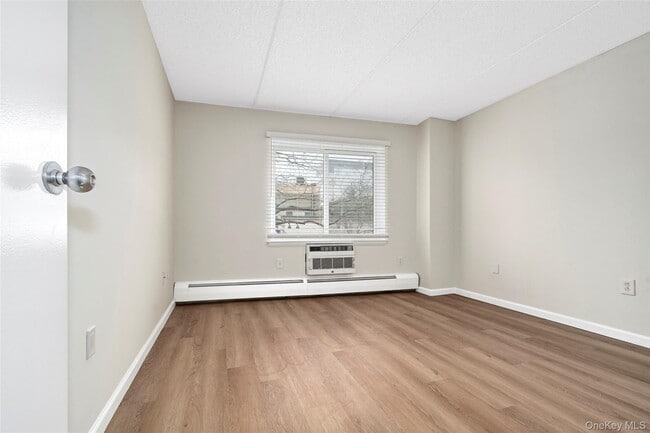 Building Photo - 123 Mamaroneck Ave