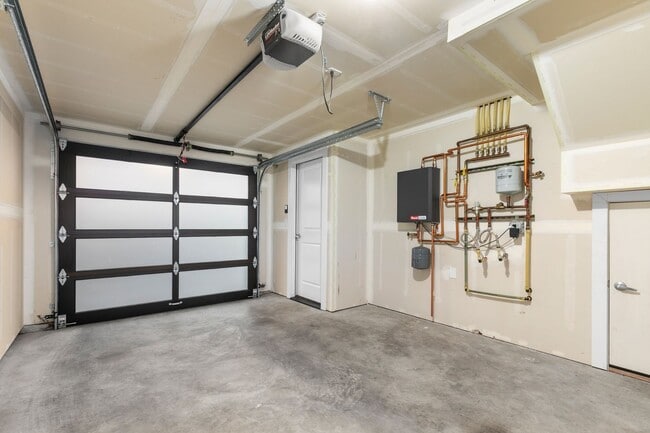 Building Photo - 2bd/2.5ba Seattle Townhome