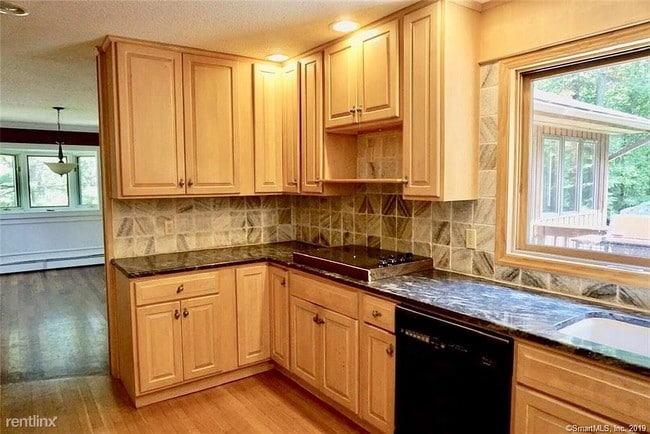 Building Photo - 4 br, 3.5 bath House - 421 Riley Mountain Rd