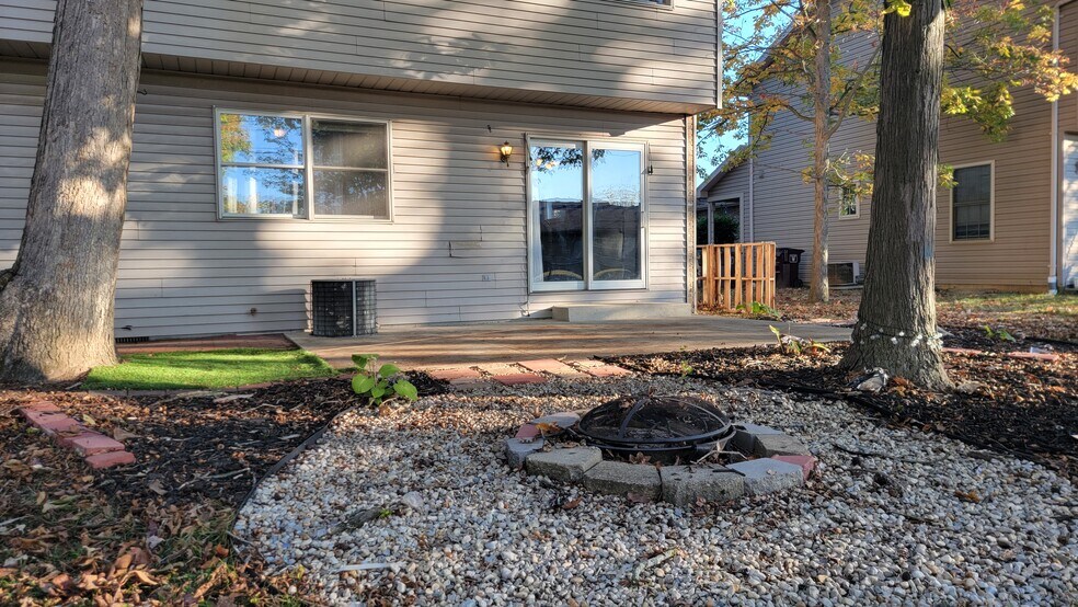 Building Photo - 3051 Elijah Pky