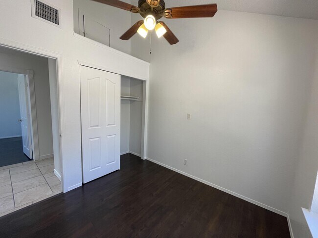 Building Photo - 11815 David Forti Dr