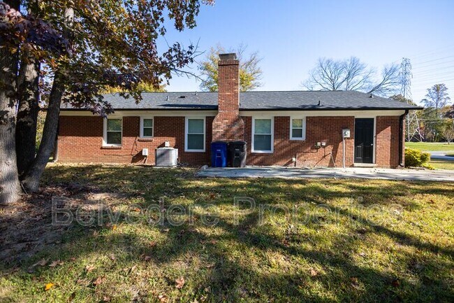 Building Photo - 2314 Bethabara Rd