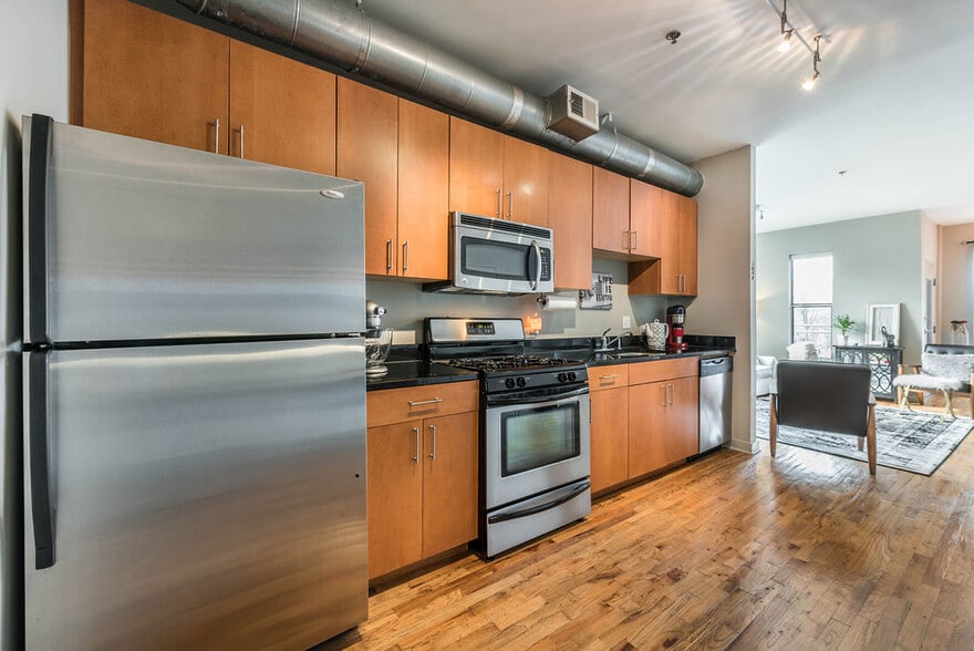 Kitchen - 238 Walker St SW