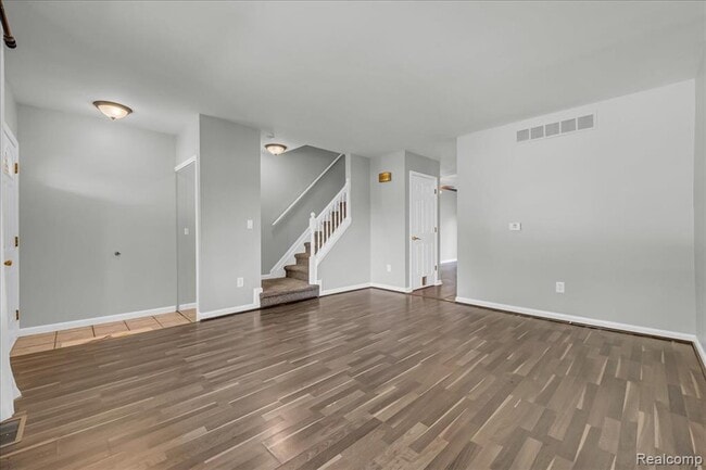 Building Photo - 13426 Denver Cir E
