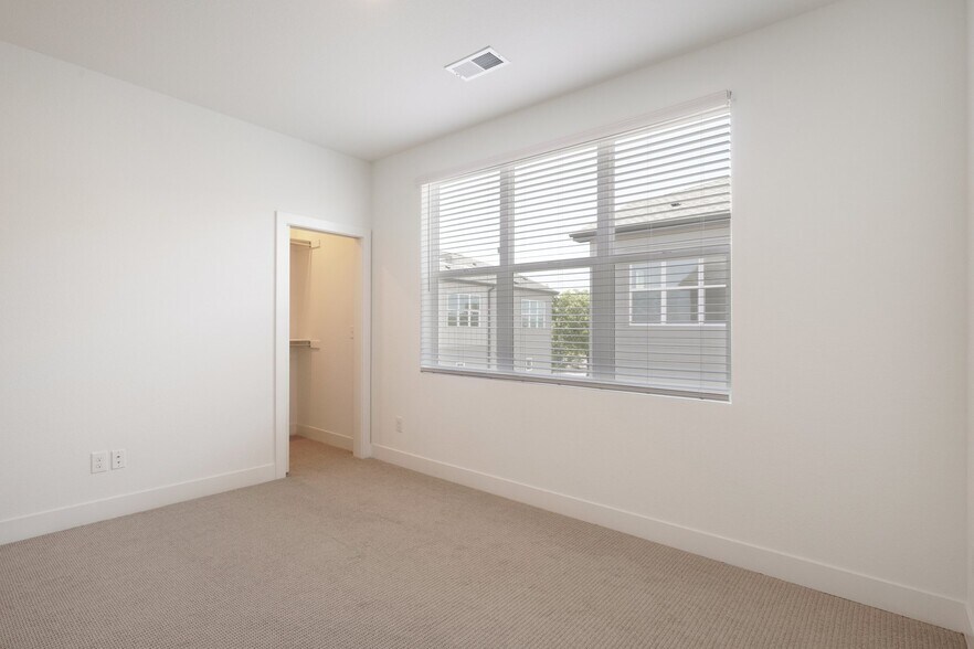 Building Photo - 3600 S Inca St
