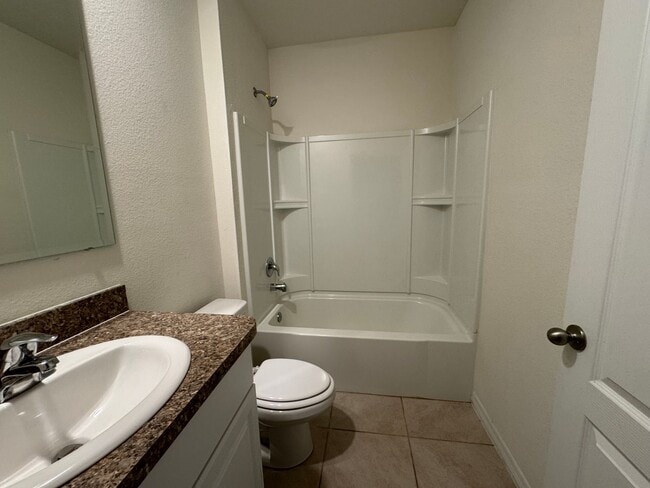 Building Photo - 3BD/2BA Modern Florida Home Living Reimagined — Solar-Powered Elegance Near I-95 in Edgewater! FU...