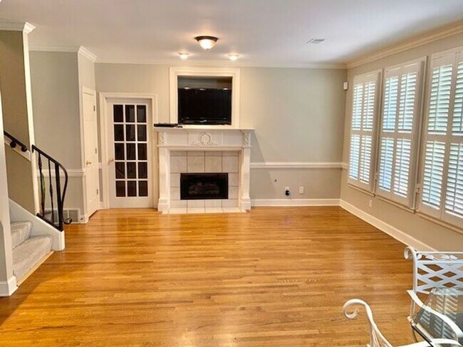 Building Photo - Beautiful 5BR 4.5 bath + bonus room family home in Collierville! Collierville schools