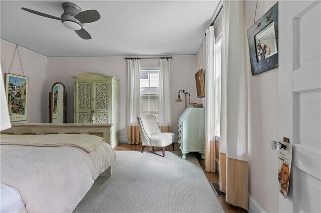 Building Photo - 132 Ruggles Ave