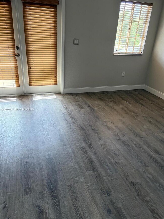 Building Photo - 27918 SW 140th Ave