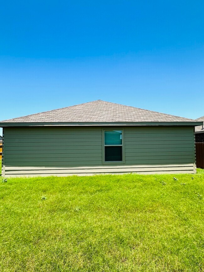 Building Photo - 1447 Dovekie Dr