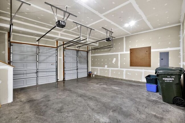 Building Photo - 22955 Snow Leopard Dr