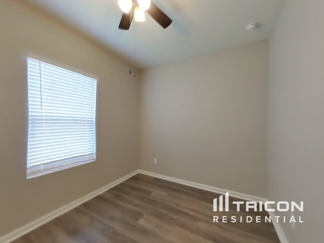 Building Photo - 2245 Litchfield Lp