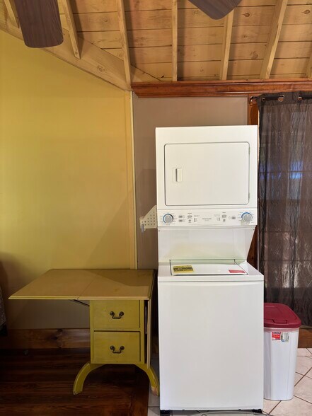 Building Photo - 826 Jones Mill Rd