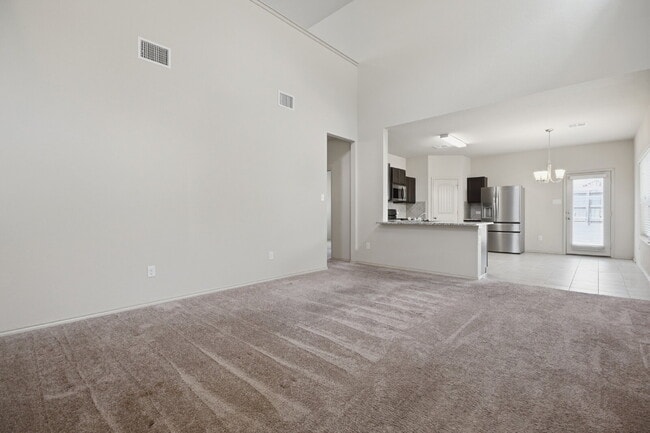 Building Photo - "Charming San Marcos Retreat: Spacious 3-Bedroom Home with 2.5 Baths on Lake Glen!"