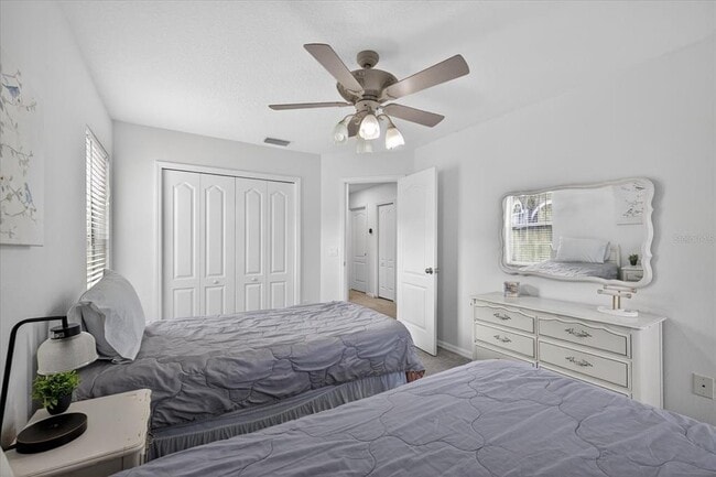 Building Photo - 11115 Avery Oaks Dr
